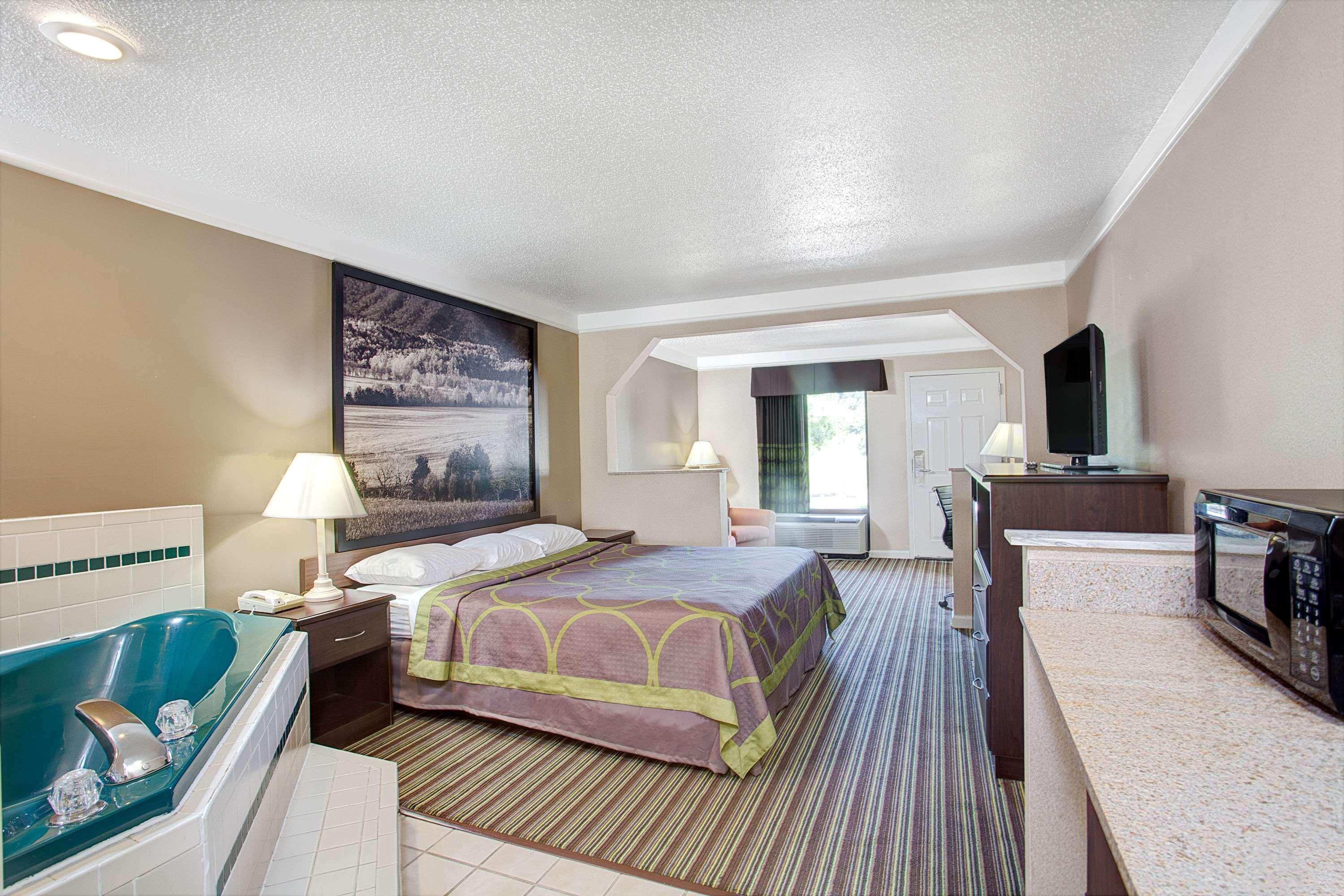 Super 8 By Wyndham Knoxville East Extérieur photo